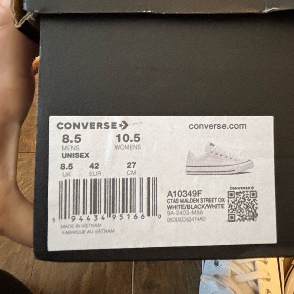 Converse Classic White Lace-Up Sneakers - Picture 8 of 8